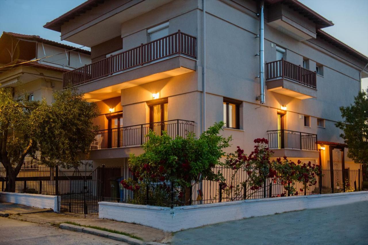 Dili Apartments Ierissós Exterior foto